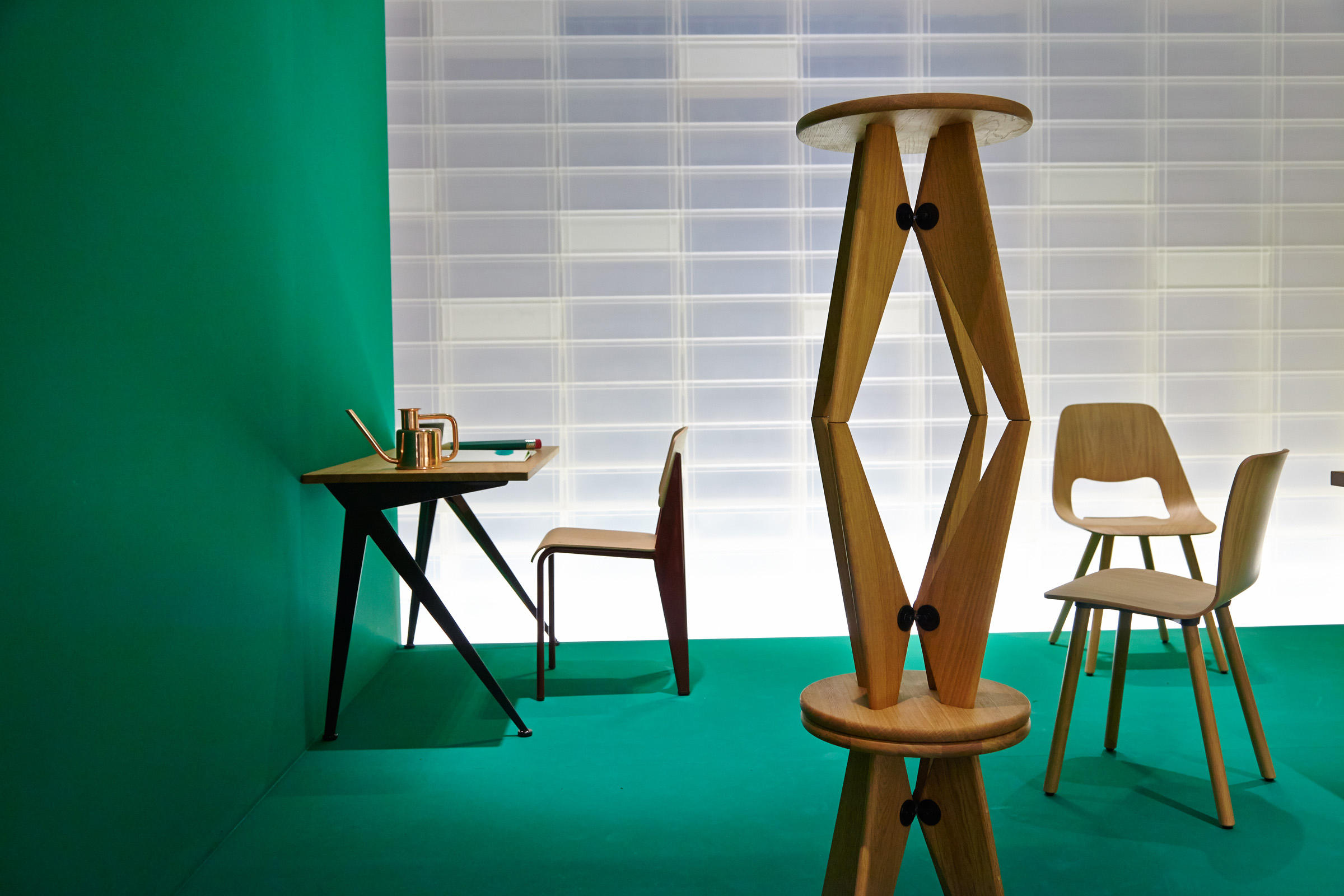 华体会体育官方在线官网 - 桌几|办公桌|办公家具|华体会体育官方在线官网家具|指南针方向桌